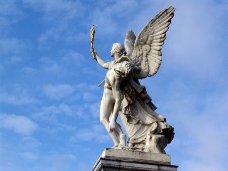 पौराणिक कथाओं के अनुसार प्राचीन ग्रीस में इंद्रधनुष की देवी। प्राचीन हेलेन ने इंद्रधनुष देवी को किसने बुलाया?