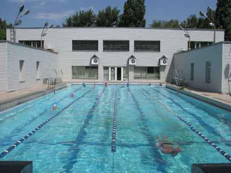 दनेप्रोपेट्रोव्स्क में लोकप्रिय स्विमिंग पूल